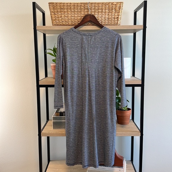 L.L. Bean Stretch Organic Cotton Jersey Long Sleeve Striped Dress w/Pockets, XS - Picture 7 of 7